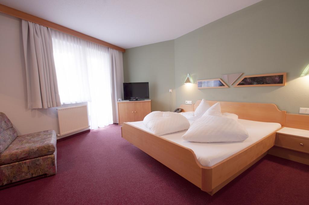 Hotel Alpenfriede Єрценс Екстер'єр фото