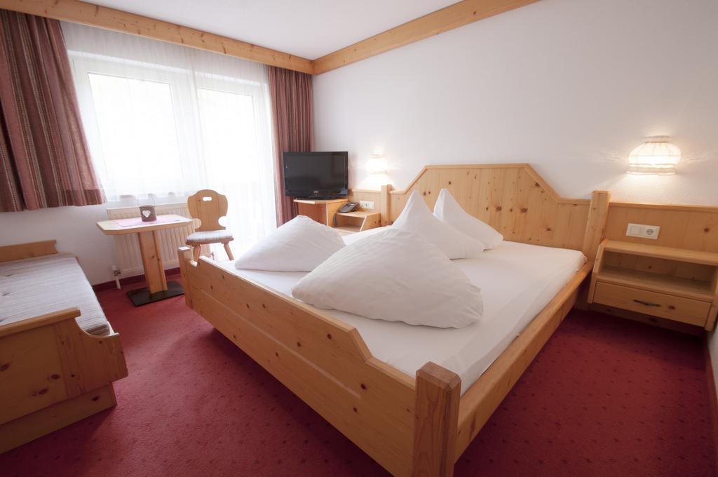 Hotel Alpenfriede Єрценс Екстер'єр фото