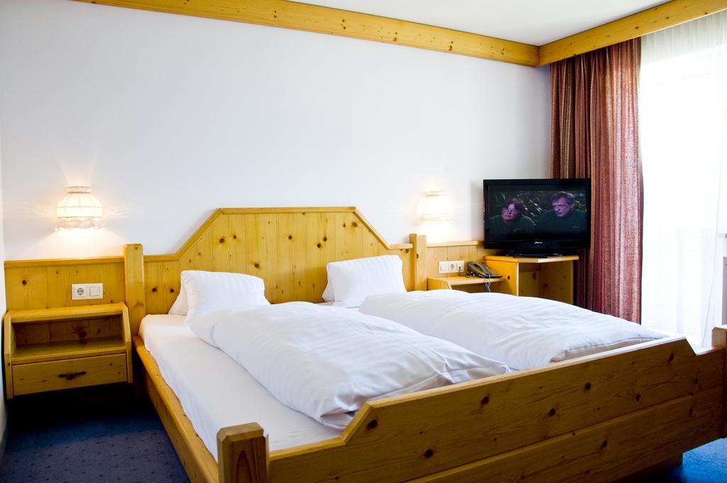 Hotel Alpenfriede Єрценс Екстер'єр фото