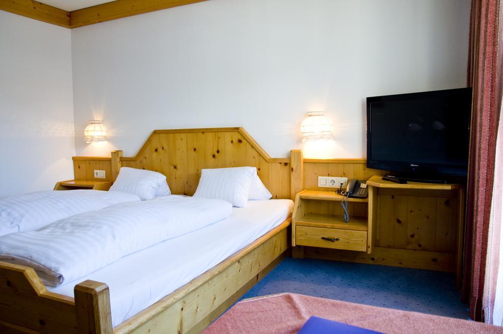 Hotel Alpenfriede Єрценс Екстер'єр фото